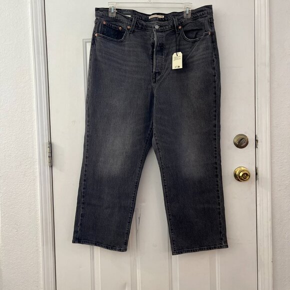 Levi's Premium Woman Black Worn In Ribcage Straight Ankle Jeans Sz 18W - Picture 2 of 10